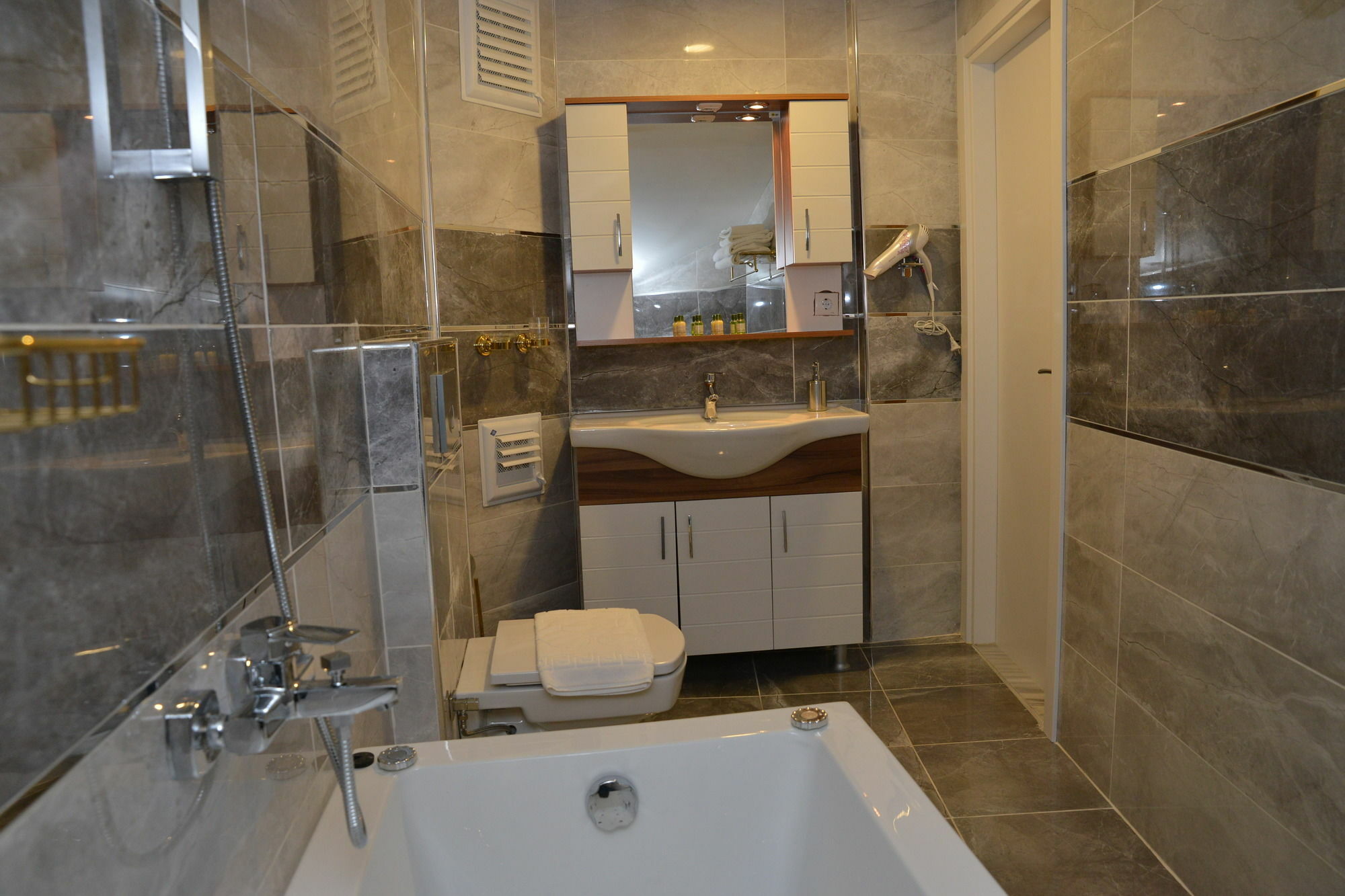 Deep Hotel Istanbul Exterior foto